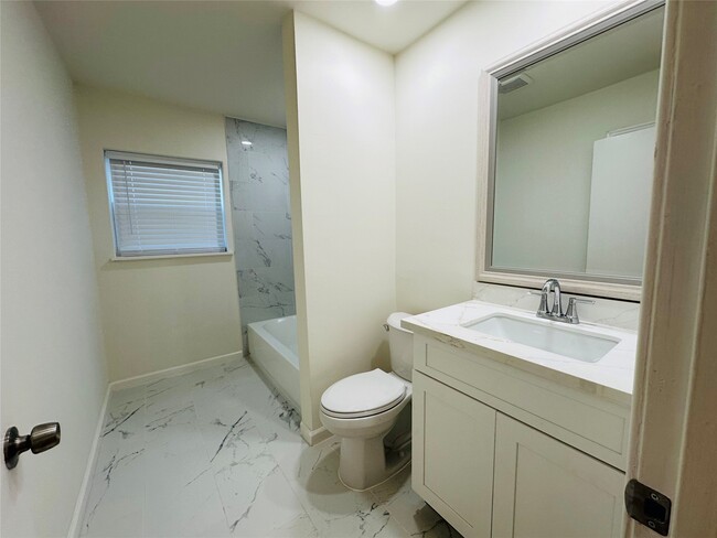 Foto del edificio - 2309 Sheridan St