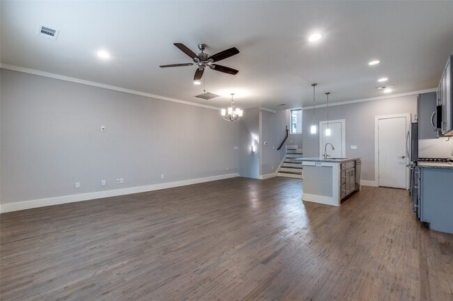 Building Photo - 4316 Hartford St