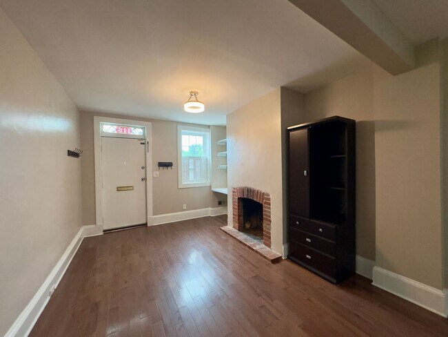 Foto del edificio - Charming 3Bed/3Bath Townhome in Federal Hill