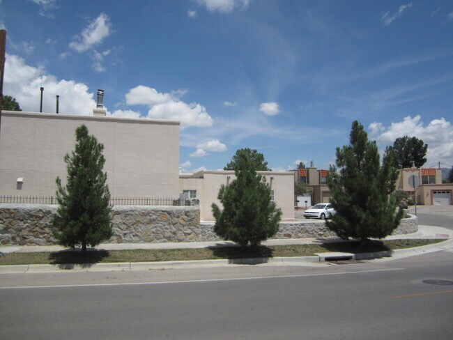 Foto del edificio - 215 Mulberry Ave