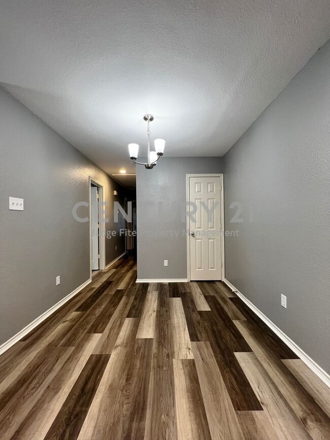 Foto del edificio - Spacious 3/2 Duplex in Fort Worth Ready fo...