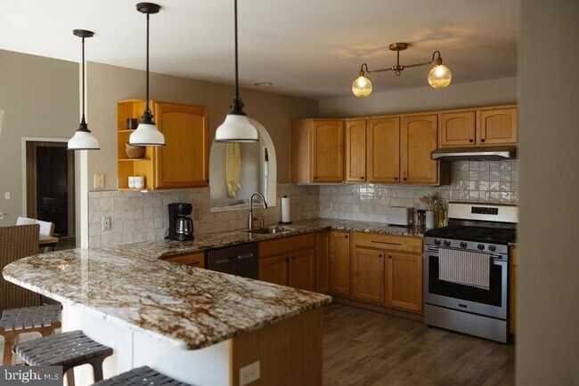 Foto del edificio - 42 Deerfield Ln