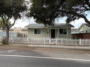 Building Photo - 842 Sloat Ave