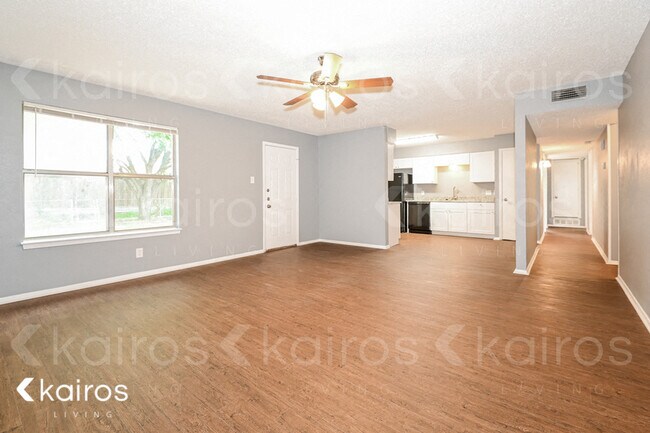 Building Photo - 1141 Nancy Ln