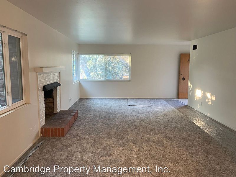 387 Oak Grove Ave, Menlo Park, CA 94025 Apartments in Menlo Park, CA