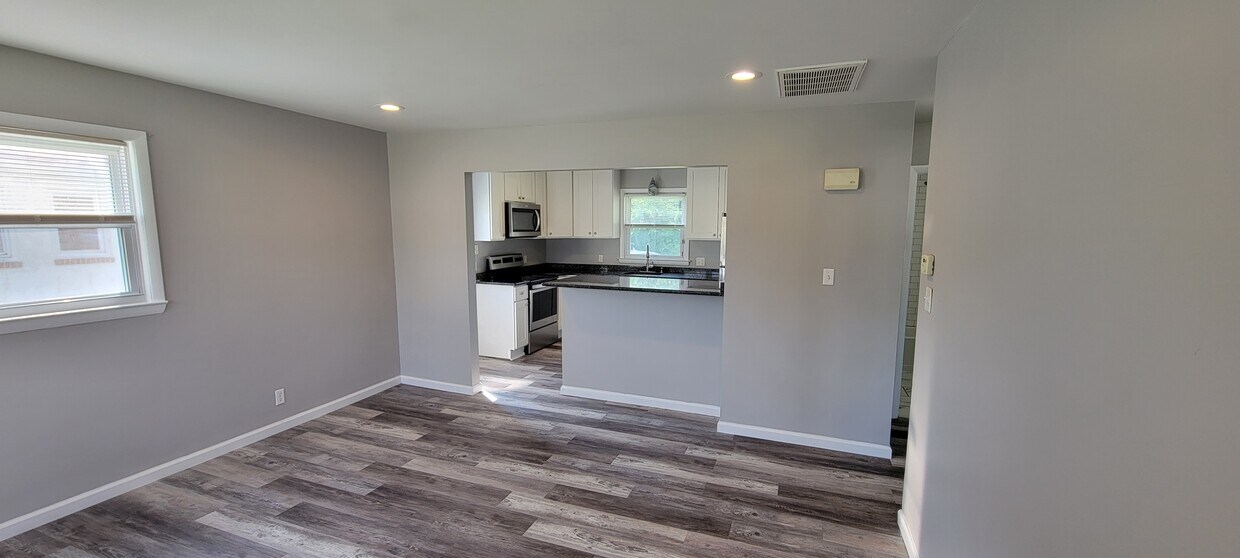 306 E Clayton Ave, Clayton, NJ 08312 House Rental in Clayton, NJ