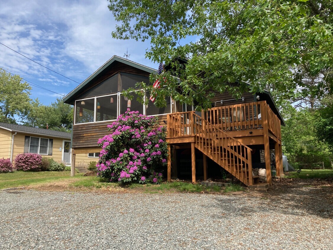 65 Hemlock Rd, South Kingstown, RI 02879 House Rental in South