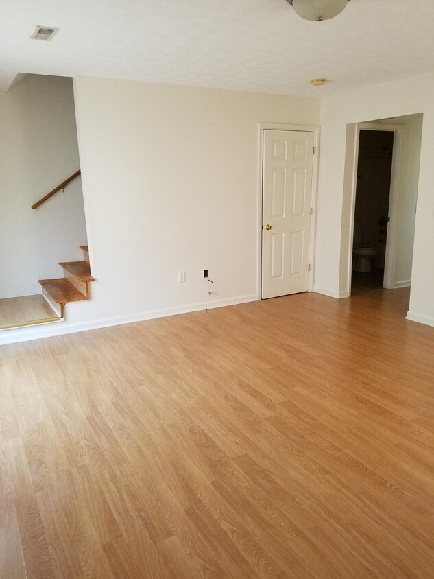 Living Room - 218 Wayne Dr