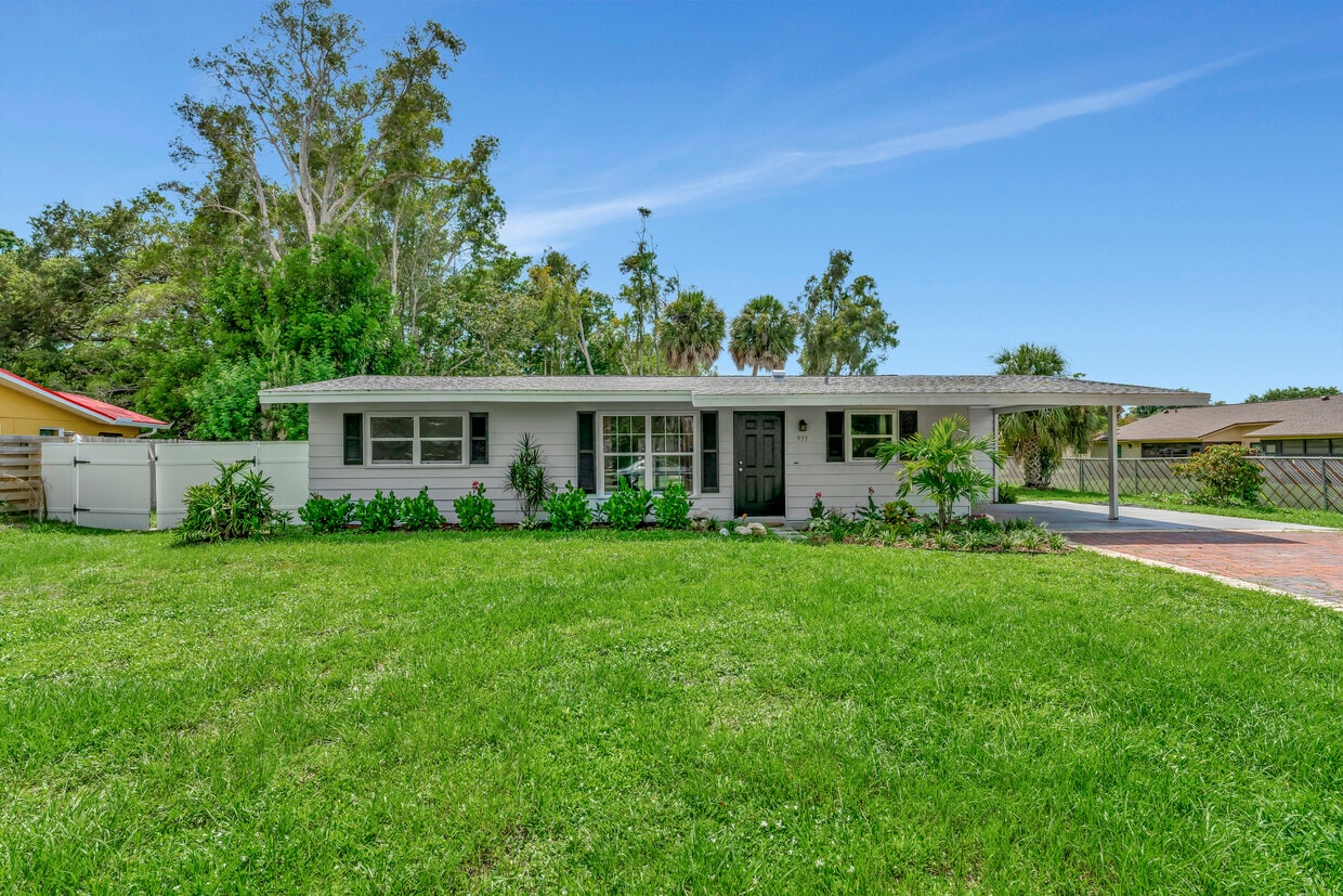 Photo - 935 Tarpon Ave (Sarasota, FL)