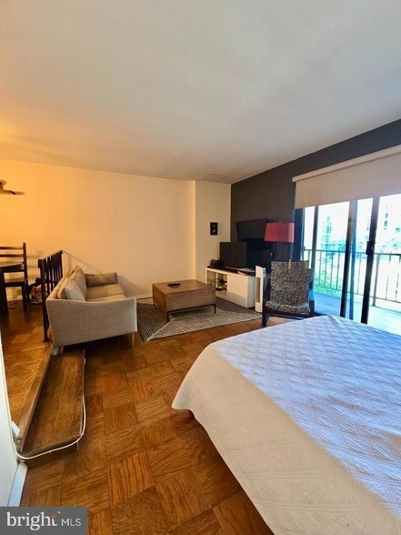 Foto del edificio - 2201 L St NW