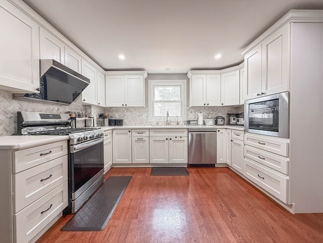 Foto del edificio - 26 Lee Rd