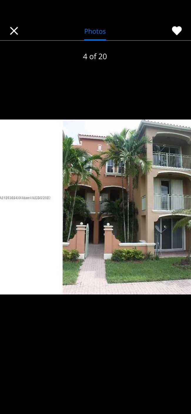 Private Entry - 6440 NW 114th Ave