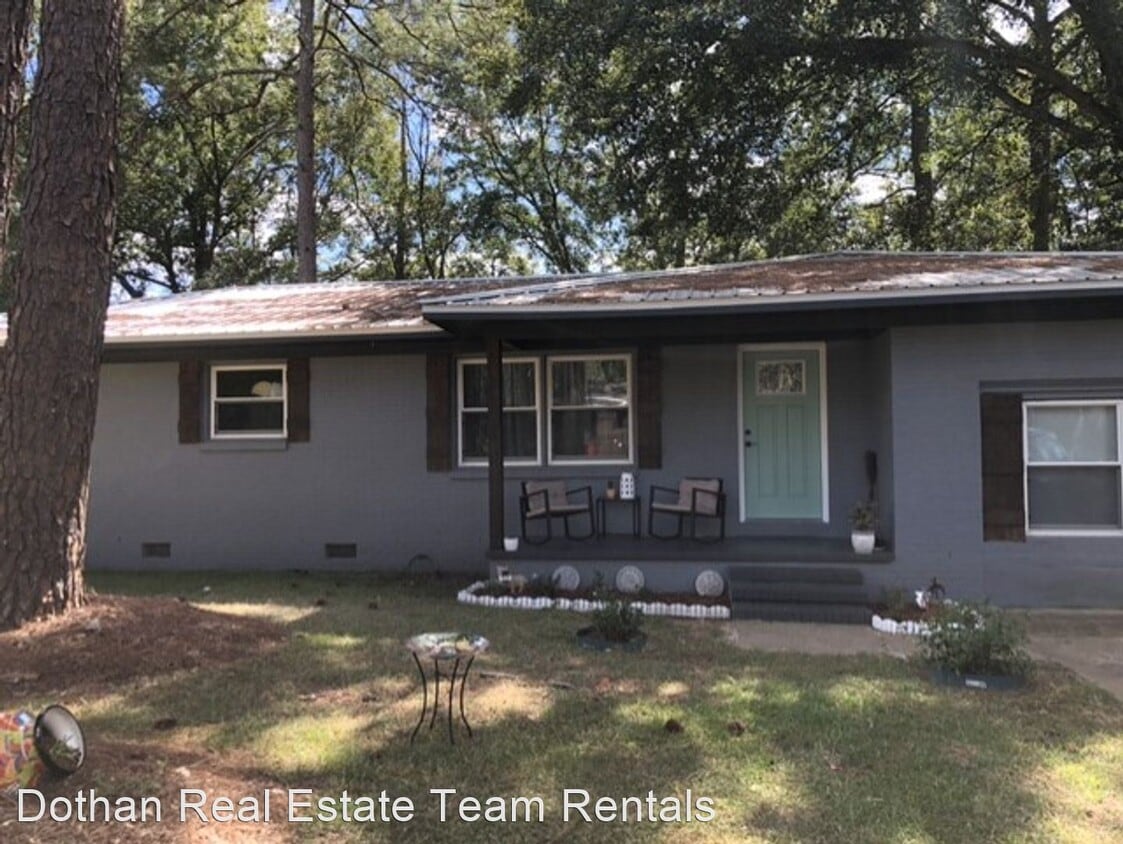 4 br, 3 bath House 209 Junaluska Avenue House Rental in Dothan, AL