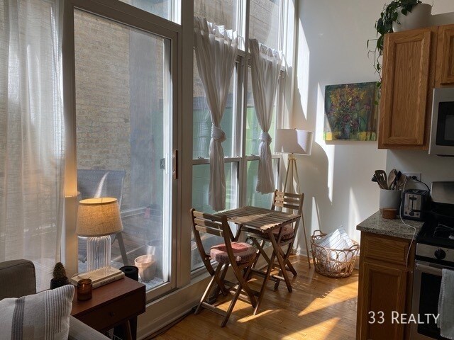 Foto del edificio - 1834 Ridge Ave