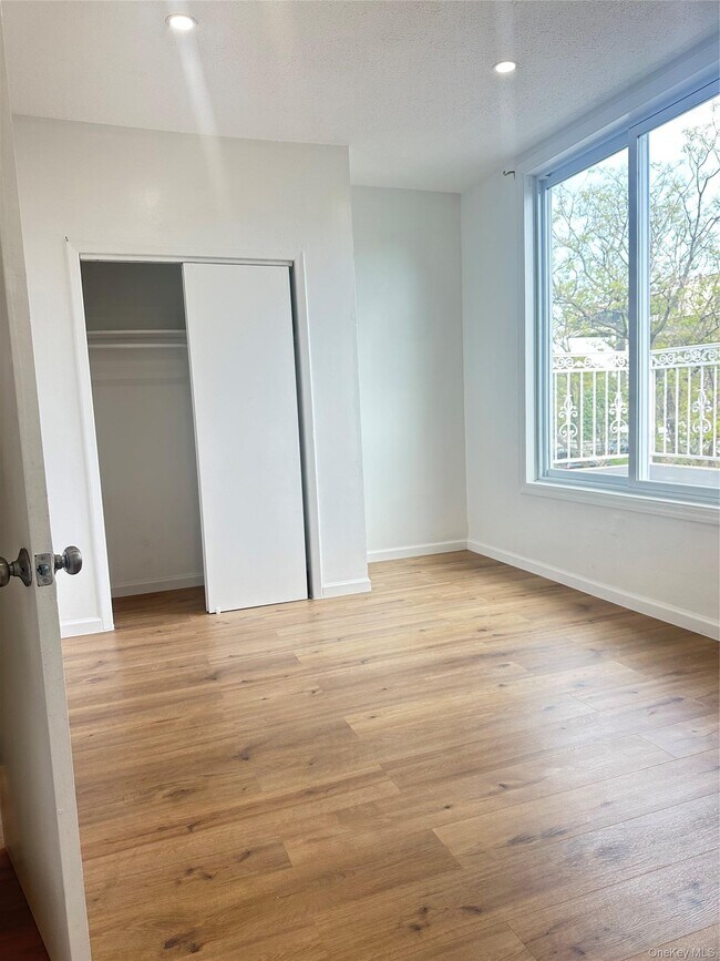 Foto del edificio - 108-69 50th Ave