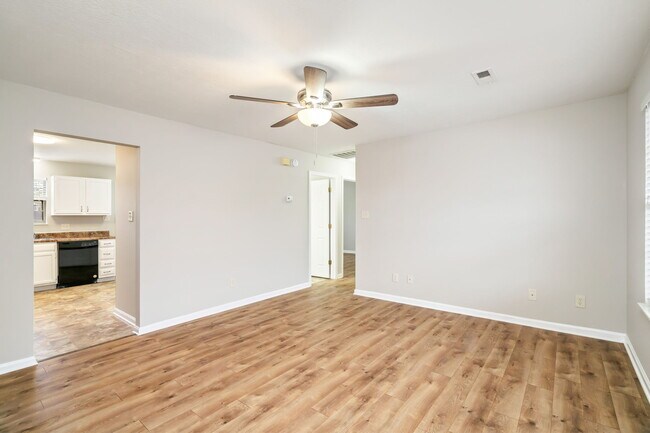 Building Photo - 2108 Brownstone Way