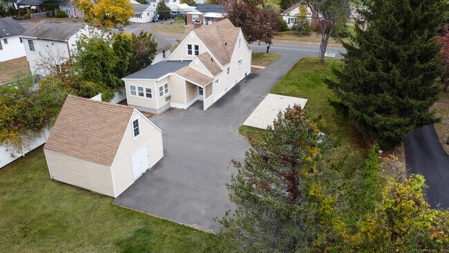 Foto del edificio - 93 Bailey Rd