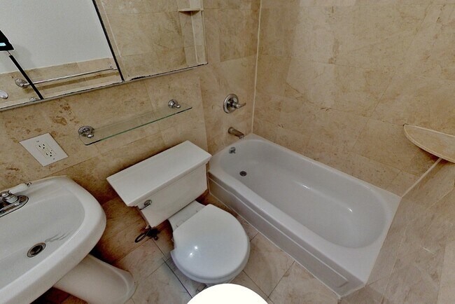 Foto del edificio - 416 E 13th St