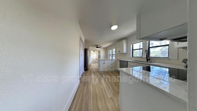 Building Photo - 1426 40th St S