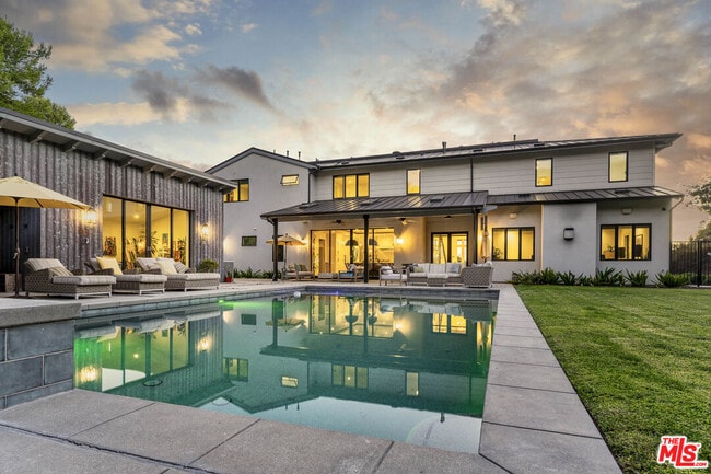 Foto del edificio - 24277 Dry Canyon Cold Creek Rd