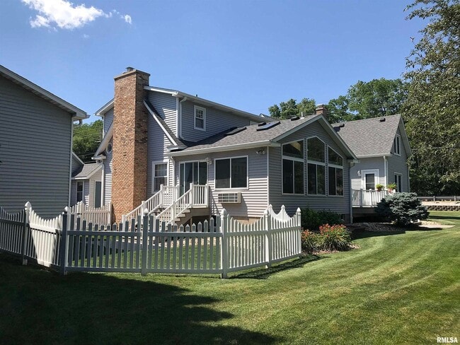 Building Photo - 1200 36th Ave