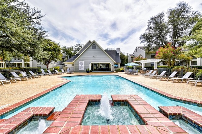 Foto del edificio - Fieldcrest Apartments