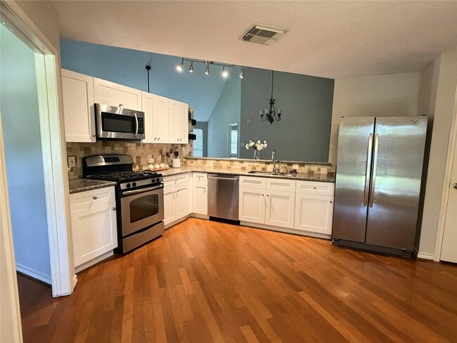 Building Photo - 4035 Lotus Dr