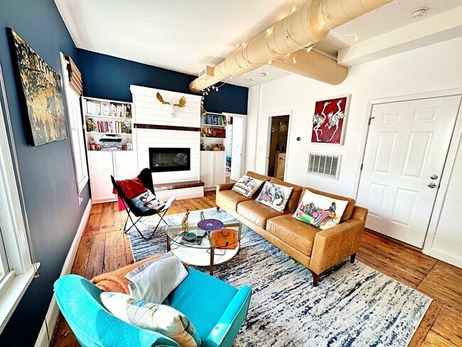 Building Photo - 10 Cottage St