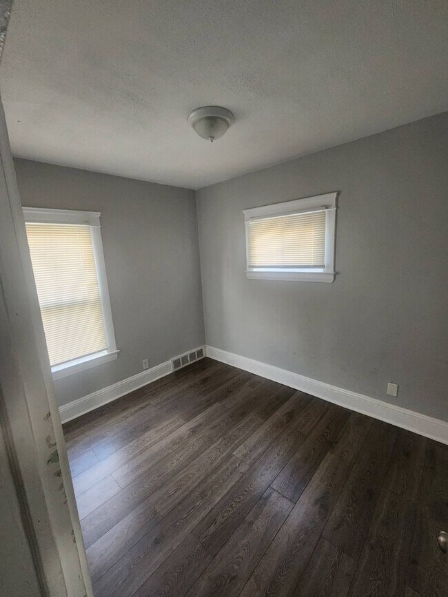 Foto del edificio - 2231 W 105th St