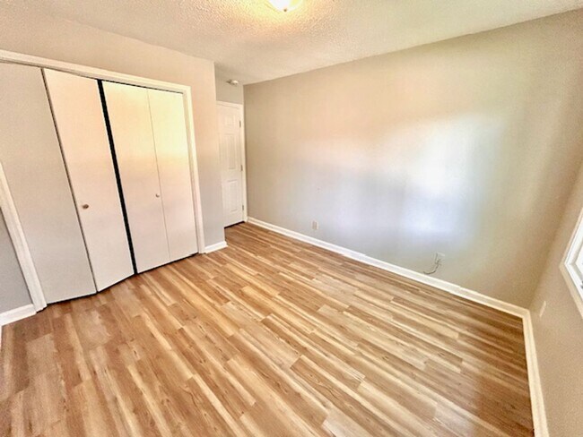 Foto del edificio - 9024 Mahogany Row SE