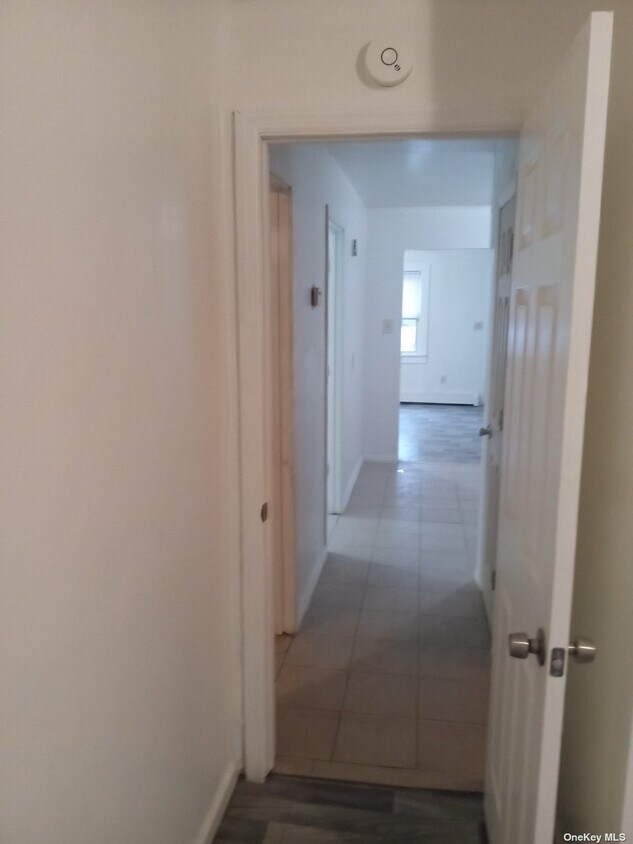 7 Seabury St, Hempstead, NY 11550 House Rental in Hempstead, NY
