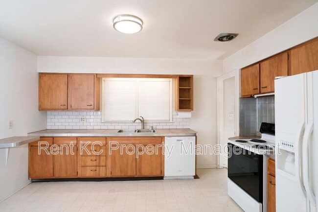 Foto del edificio - 5540 N Garfield Ave