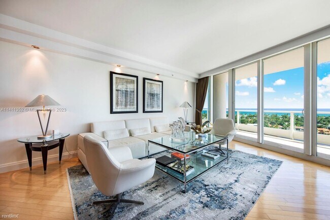 Building Photo - 3 br, 4.5 bath Condo - 19955 NE 38th Ct Ap...