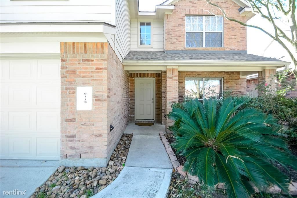 Primary Photo - 4 br, 2.5 bath House - 6115 Wilcox Point D...
