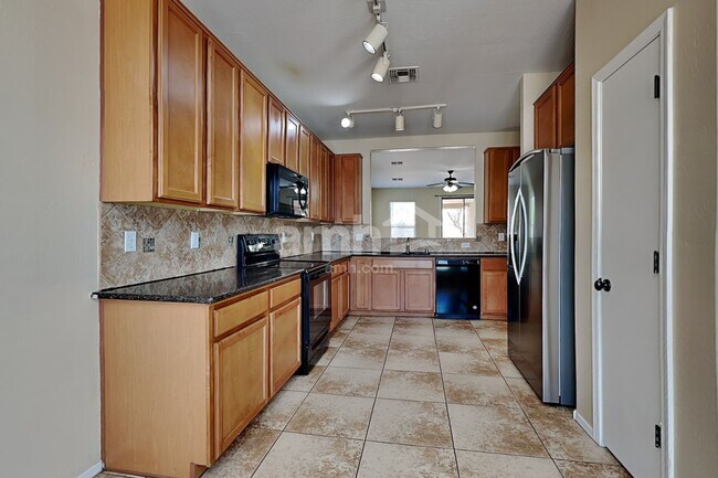 Foto del edificio - 4320 W Burgess Ln