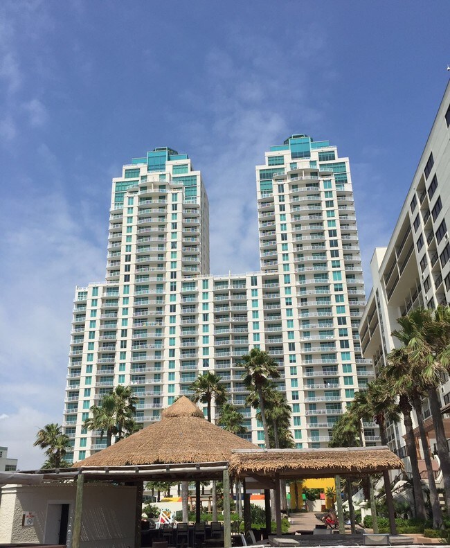 Building Photo - 310 Padre Blvd