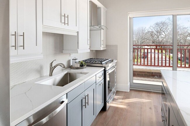Foto del edificio - 6700 W North Avenue Unit 314