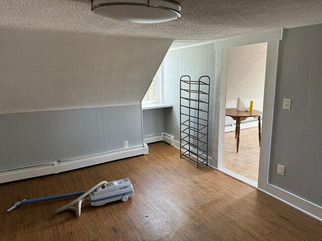 Sala de estar - 1295 Main St