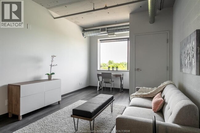 Building Photo - 2109 Ottawa St