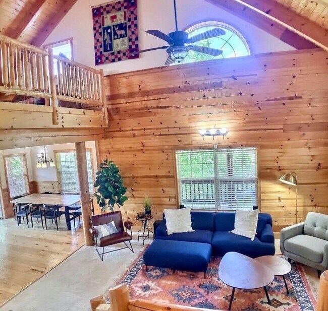 Building Photo - 119 Appaloosa Dr