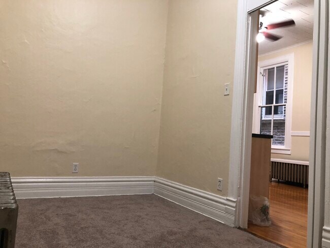 bedroom off of kitchen - 2235 W Armitage Ave