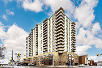 Building Photo - Regency