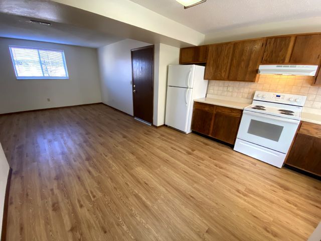 Kitchen - 127 E Union St