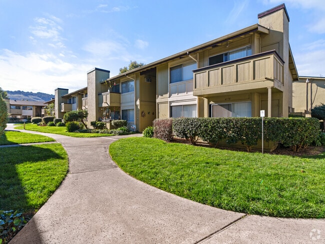 Foto del edificio - Foothills Apartments