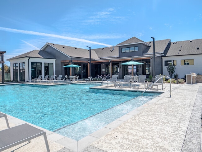 Building Photo - The Waters at Promenade