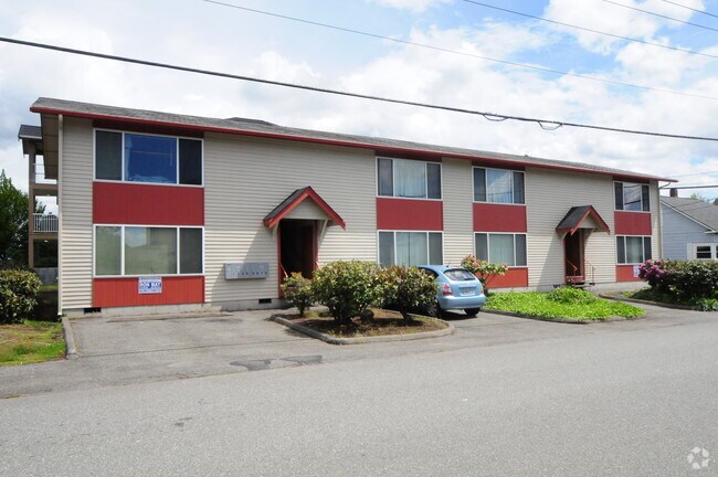 Building Photo - 2702 Everett Ave