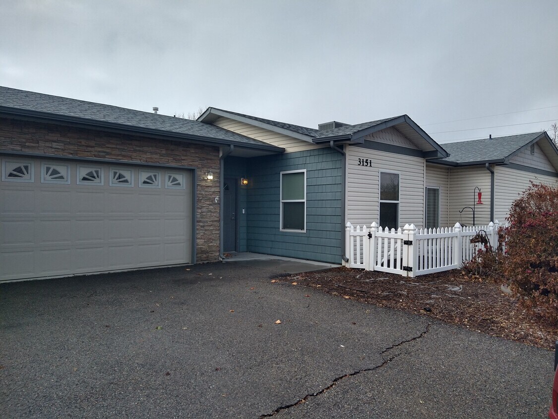 3151 Ellingwood, Grand Junction, CO 81504 Townhome Rentals in Grand