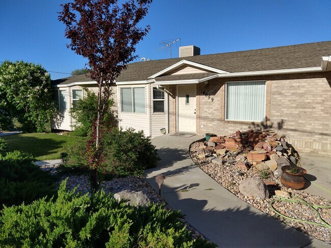 Building Photo - 14659 S 1690 W