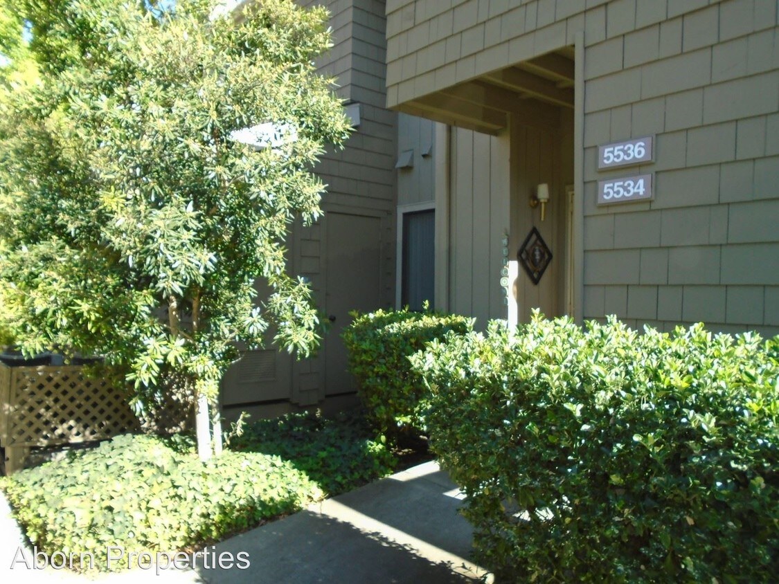 Primary Photo - 1 br, 1 bath House - 5534 Makati Circle