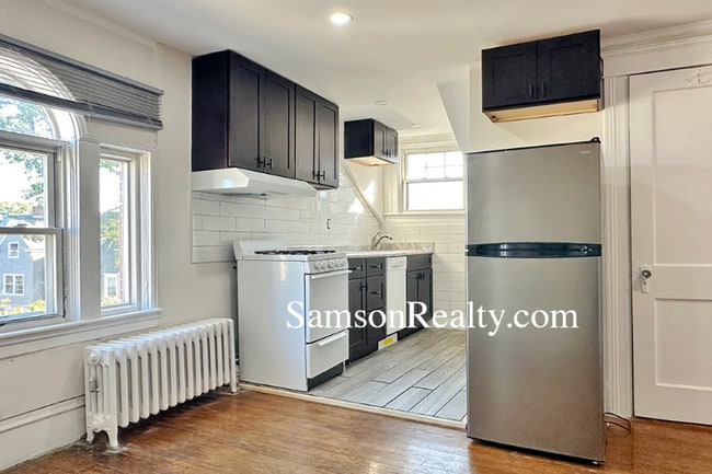 Building Photo - 257 Gano St